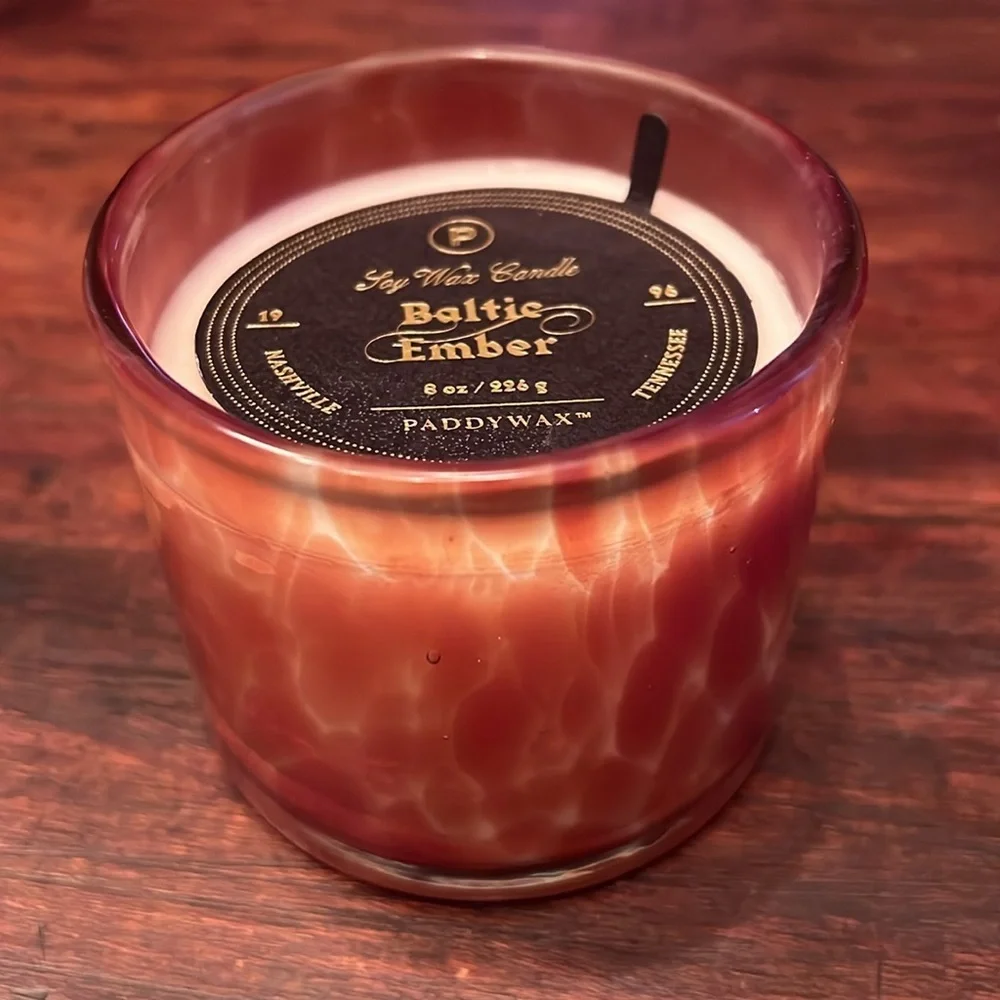 NEW Paddywax Baltic Ember Luxe Candle Handblown Glass 8 oz - Picture 2 of 3